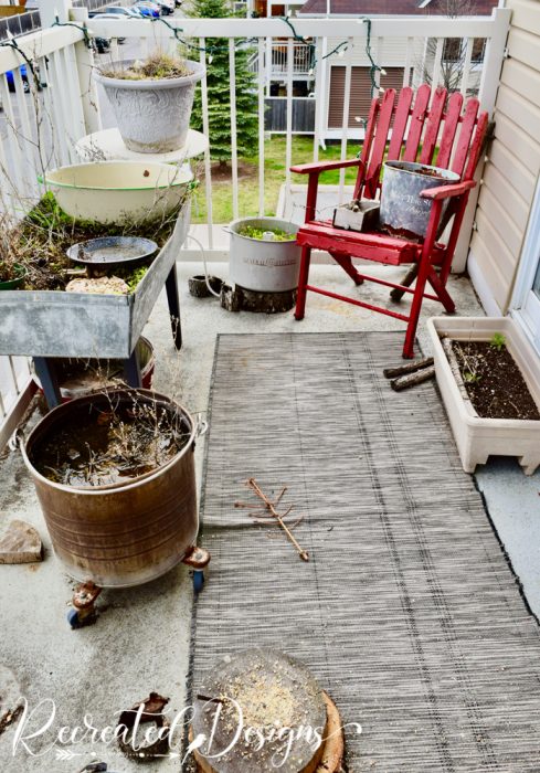 How to Create a Beautiful Planted Pot and The Front Yard Cleared - The  Makerista