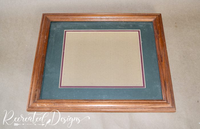 How to cheaply replace broken glass in a picture frame - Photo